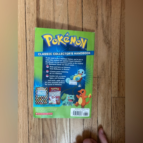 Scholastic Pokémon Collector's Guide with Green Cover - Picture 6 of 8